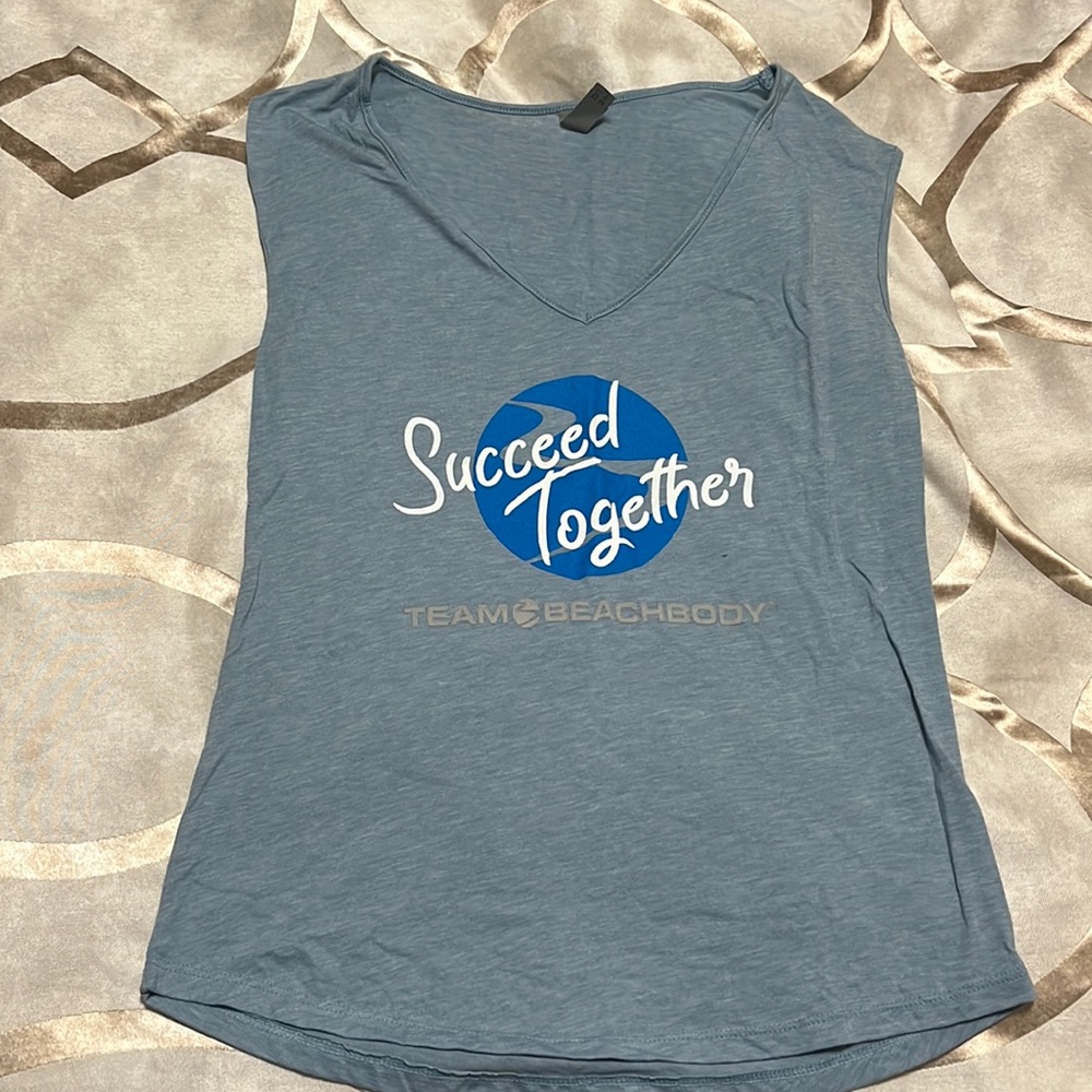 Beachbody vneck top